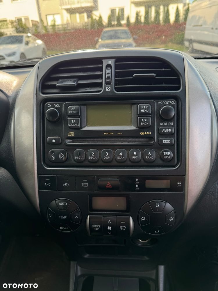 Toyota RAV4 2.0 VVT-i 4x4 - 9