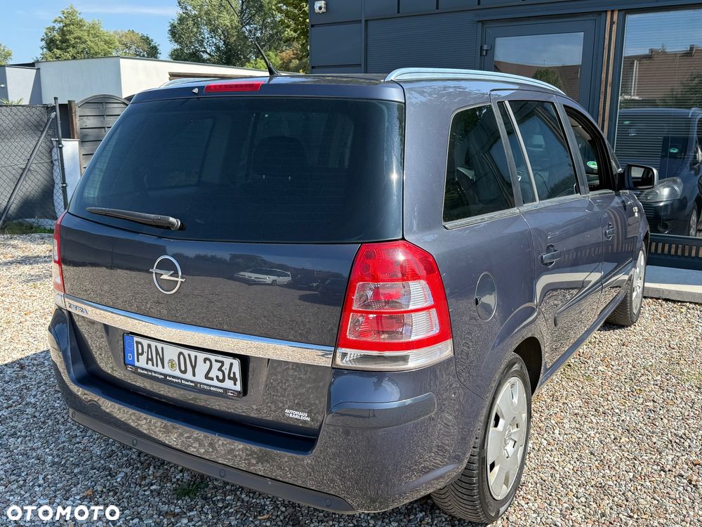 Opel Zafira - 11