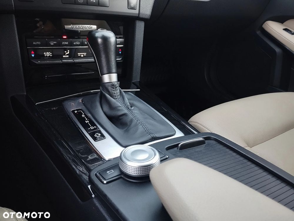 Mercedes-Benz Klasa E 250 CGI BlueEffICIENCY Avantgarde - 34