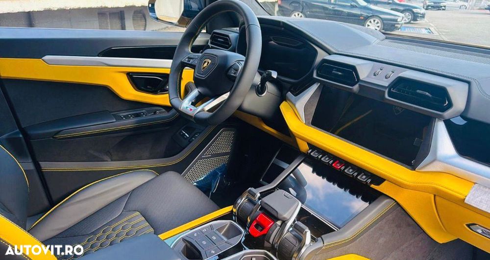 Lamborghini URUS - 6