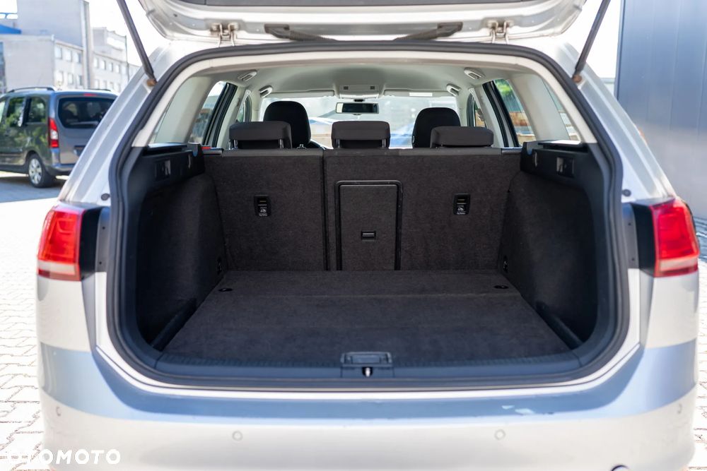 Volkswagen Golf 1.6 TDI BMT Comfortline - 11
