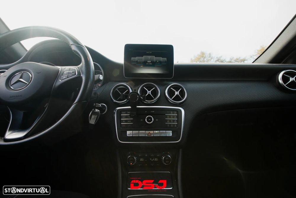 Mercedes-Benz A 180 d 7G-DCT Urban - 12