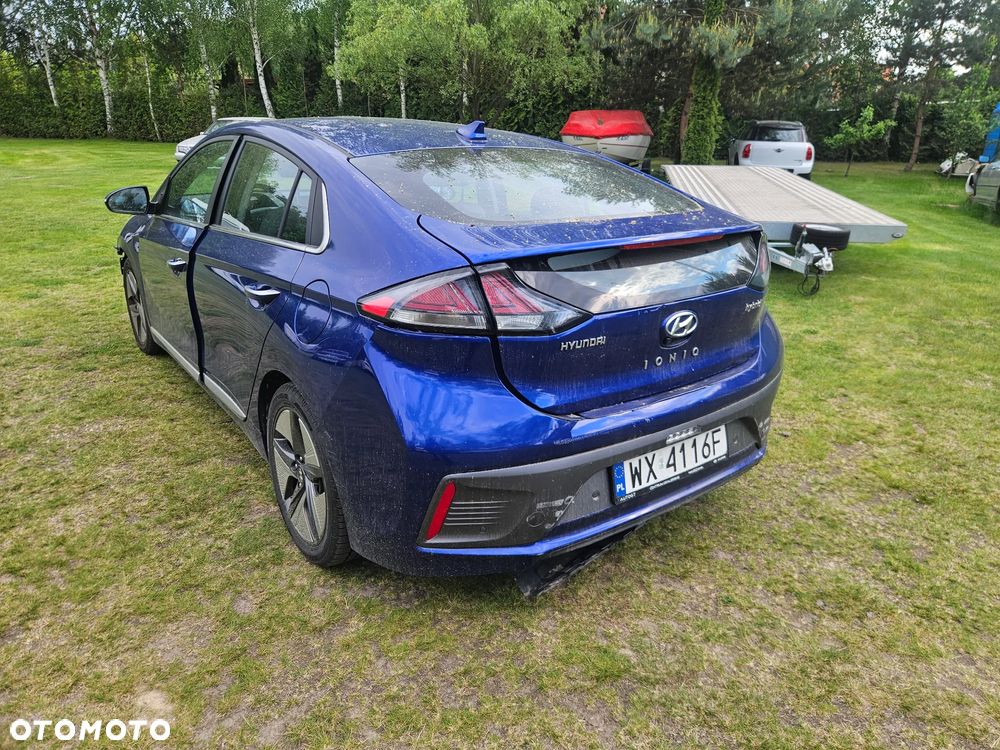 Hyundai IONIQ Hybrid Platinum - 6