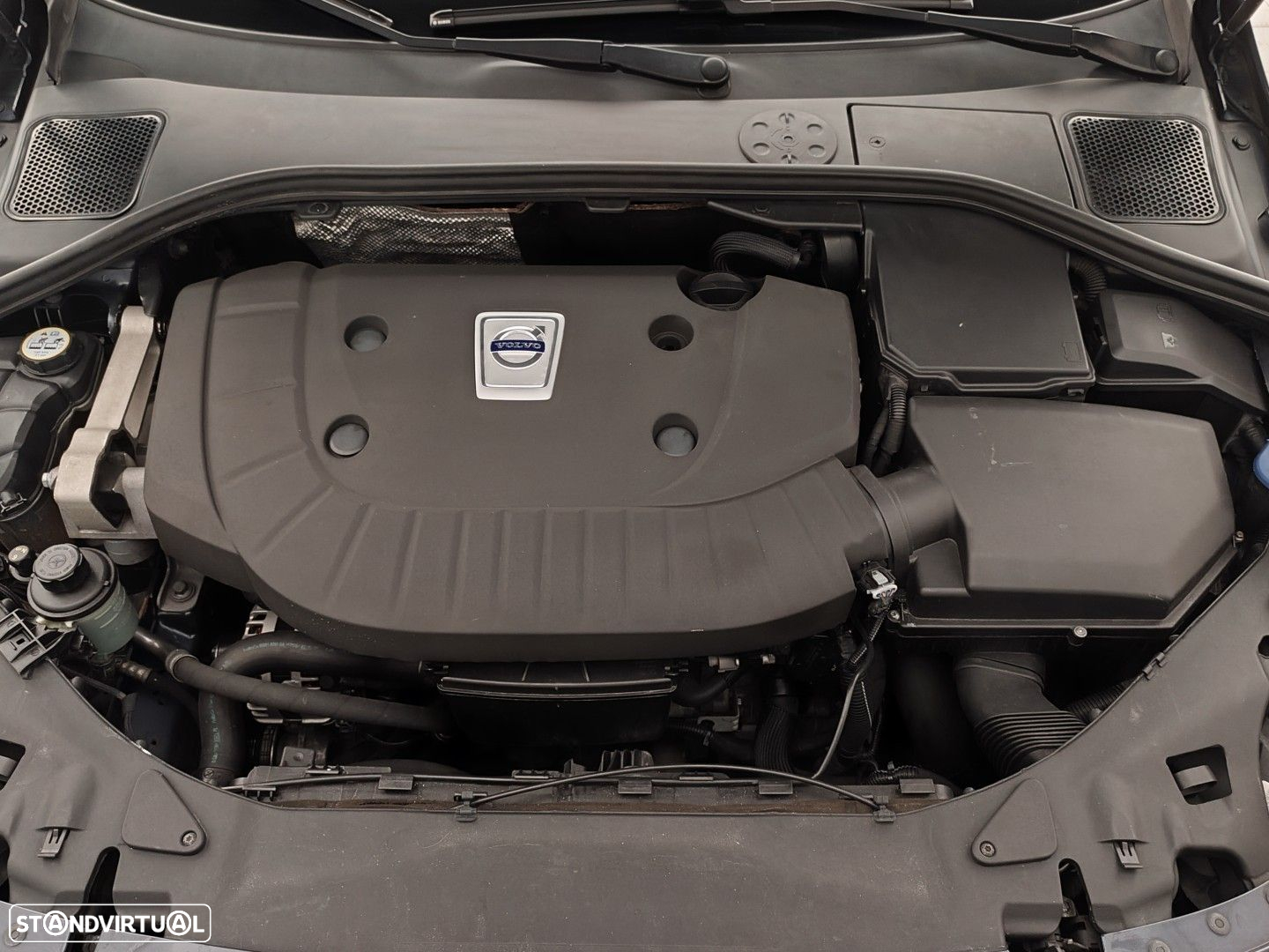 Volvo V60 2.0 D4 Momentum - 29