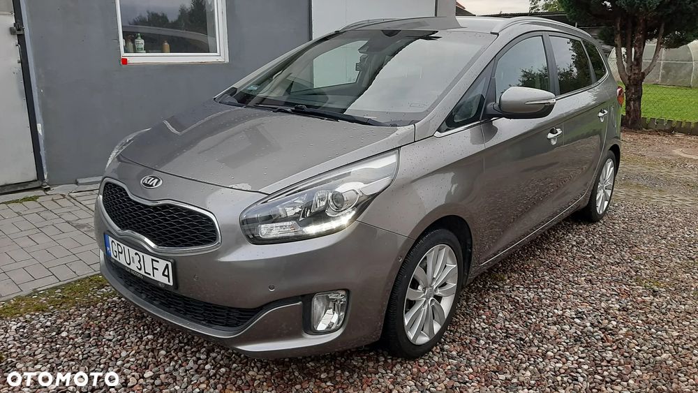 Kia Carens - 7