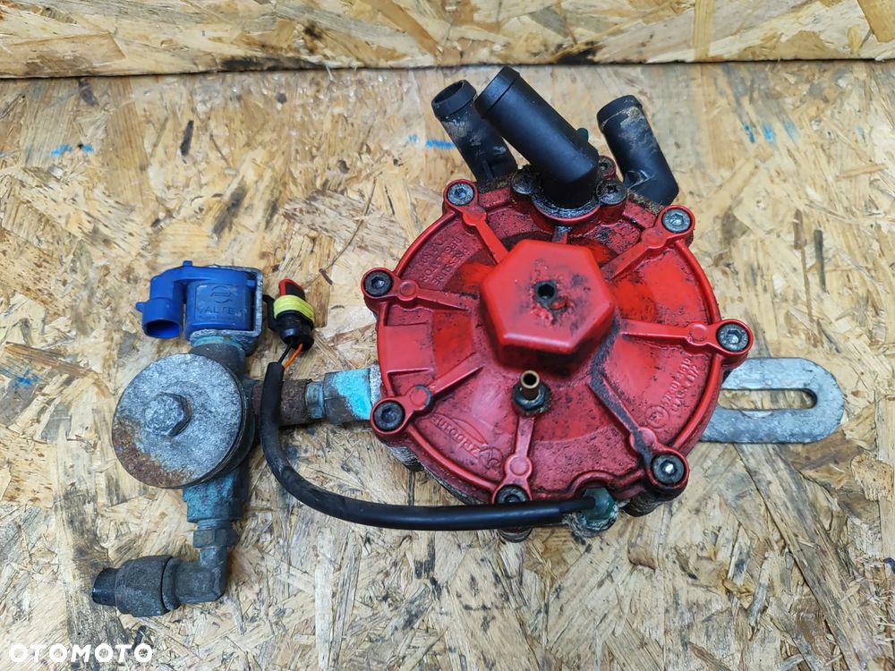 Instalacja gazowa sekwencyjna 6- cylindrów, LPGTech Tech-326 reduktor (wydajny) listwy wtryskiwaczy x6 map sensor PTS-01 wiązka - 8