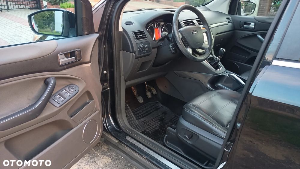 Ford Kuga 2.0 TDCi Titanium - 8