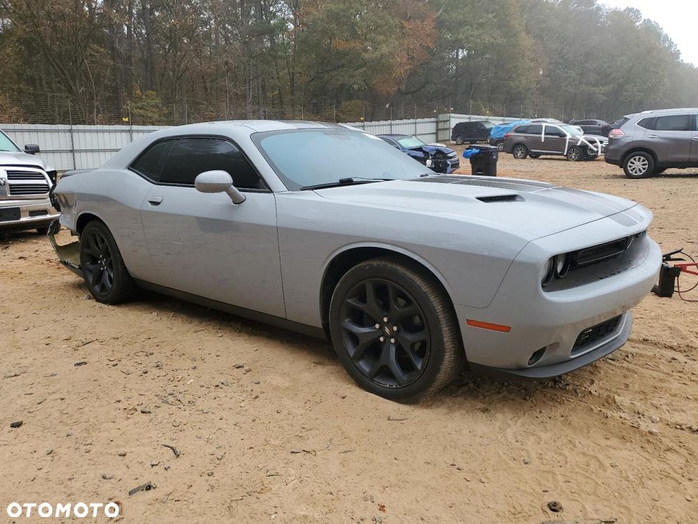 Dodge Challenger - 5
