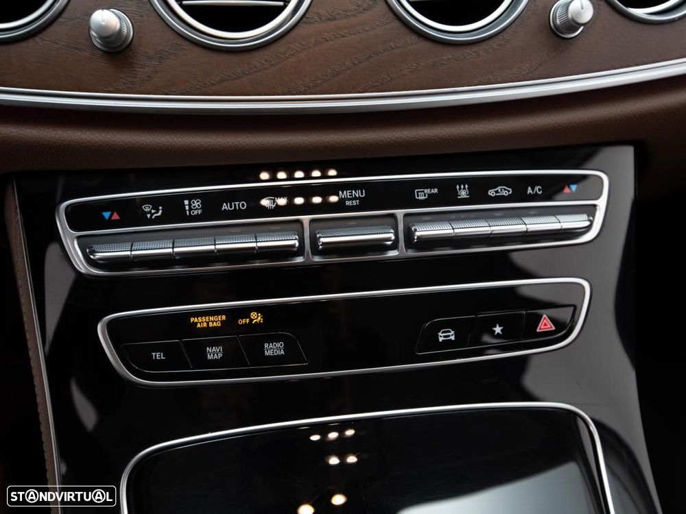 Mercedes-Benz E 300 de 4Matic 9G-TRONIC - 25