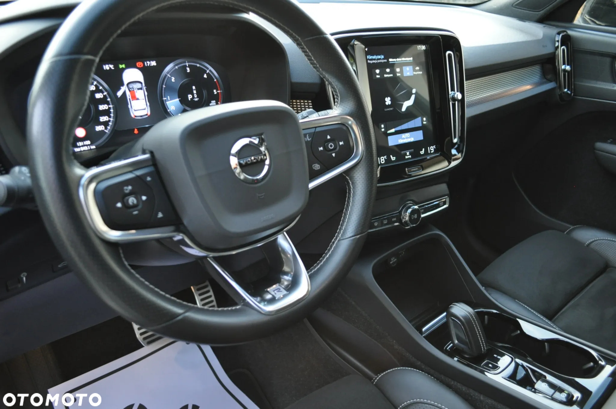 Volvo XC 40 D3 R-Design - 40