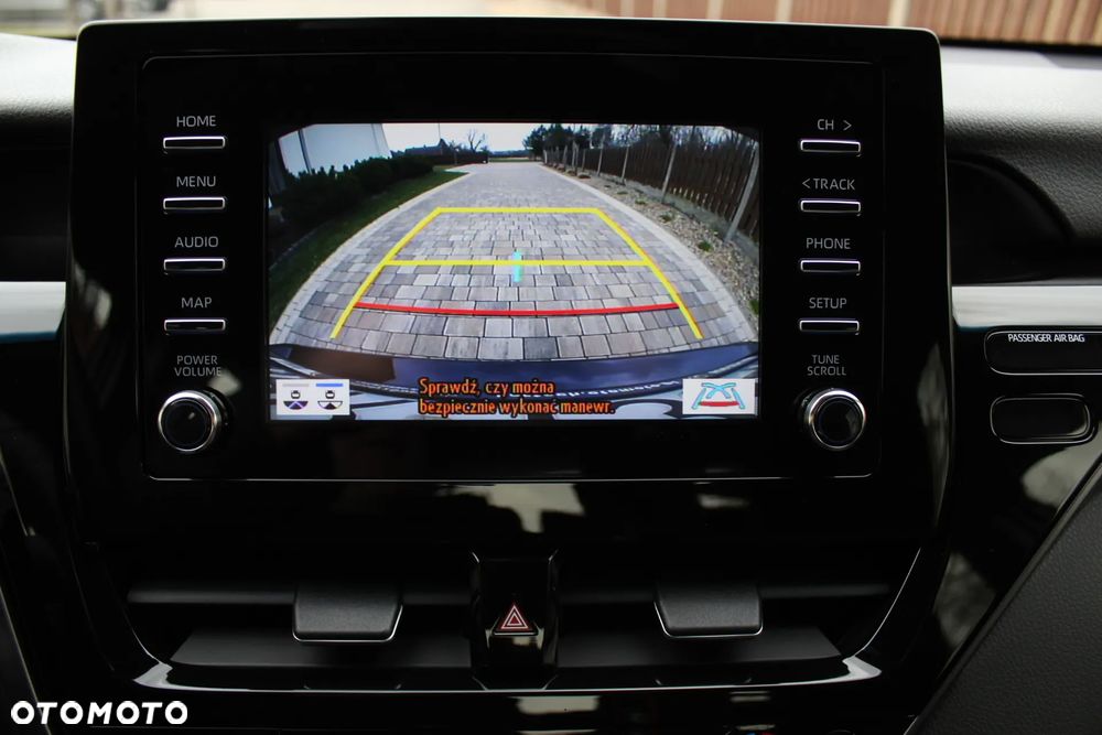 Toyota Camry 2.5 Hybrid Comfort CVT - 29