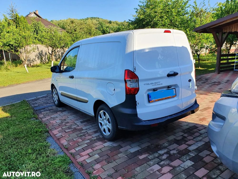 Ford transit courier van - 3
