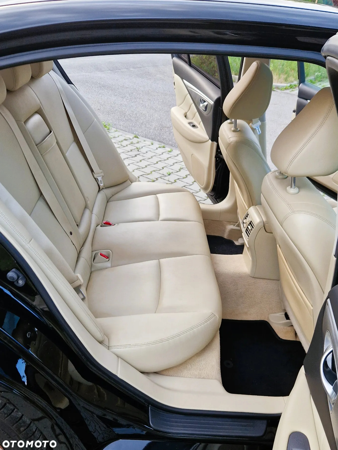 Infiniti Q50 - 12