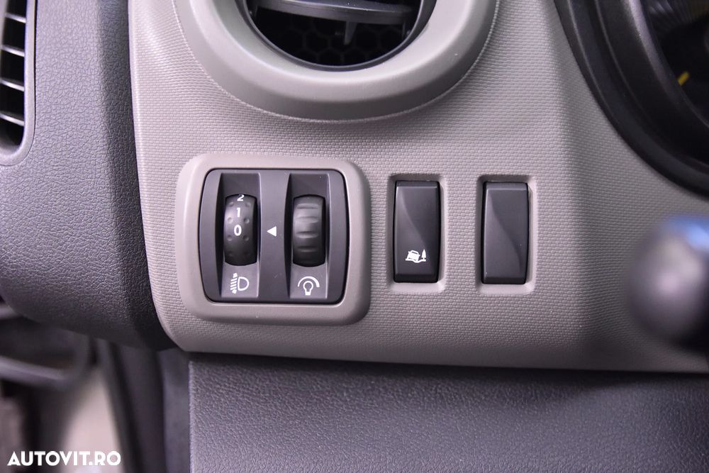 Renault Trafic - 15