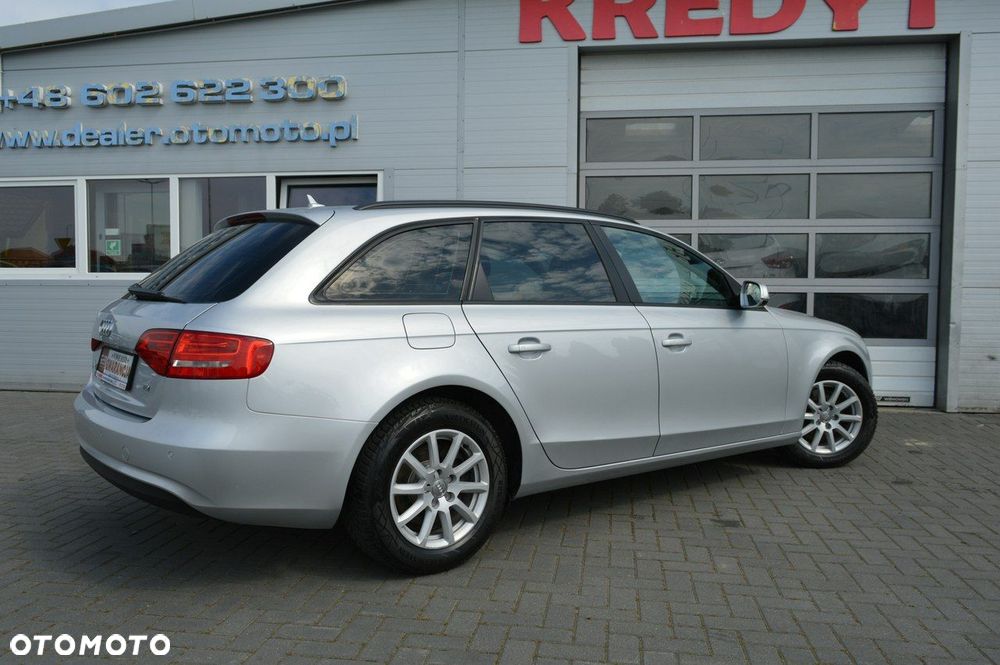 Audi A4 Avant 2.0 TDI - 10