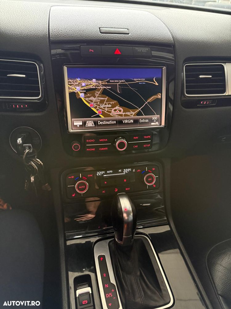 Volkswagen Touareg - 16