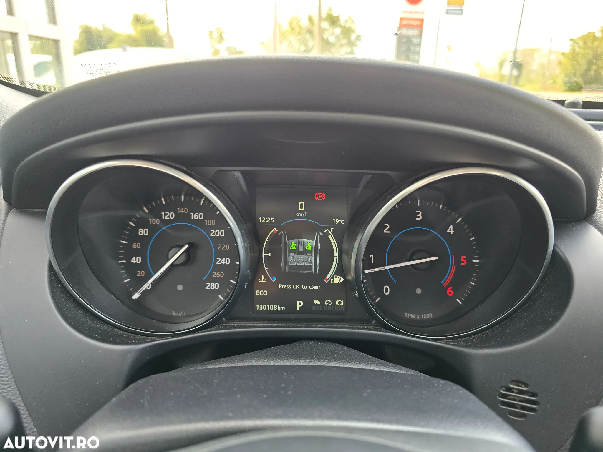 Jaguar XE - 21