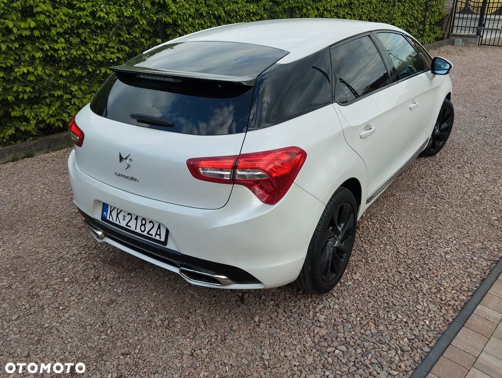 Citroën DS5 HDi 165 SoChic - 3