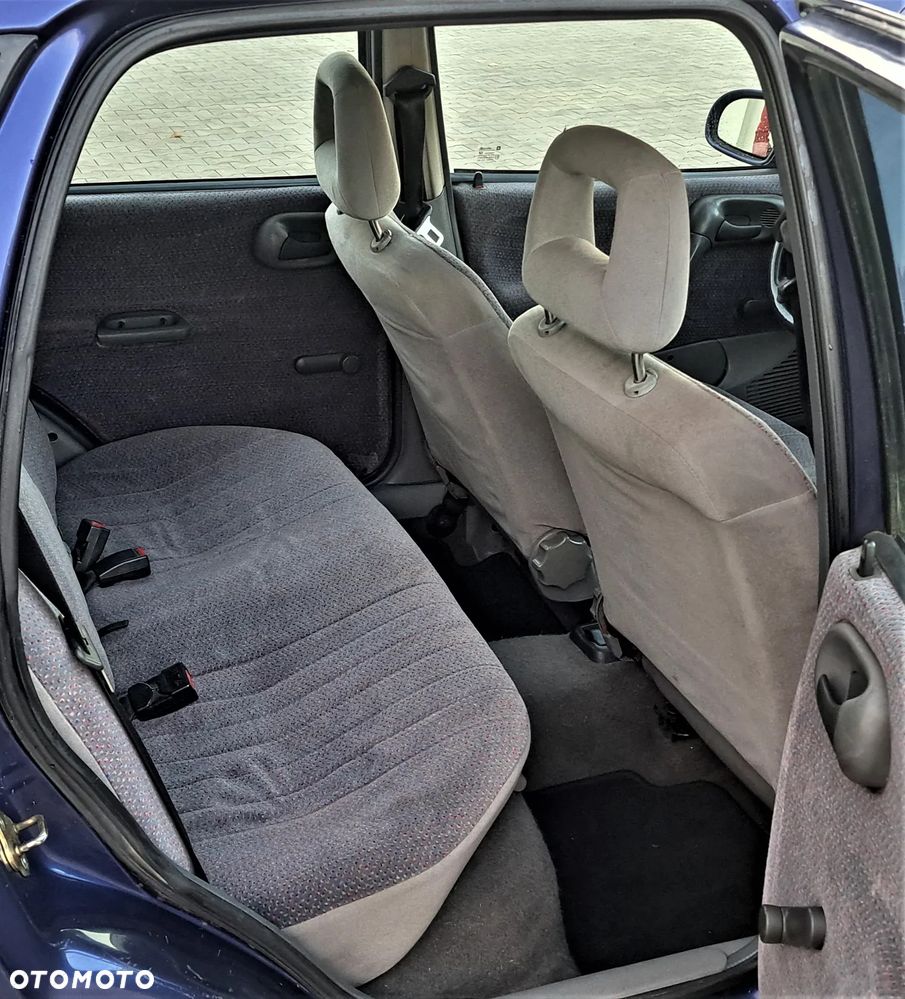 Opel Corsa 1.4 16v - 11