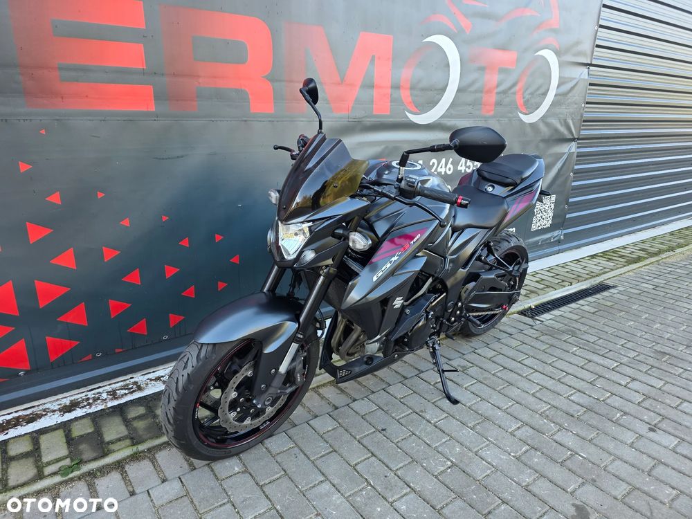 Suzuki GSX - 4