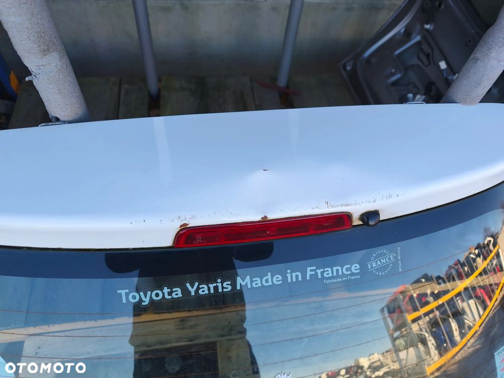 KLAPA BAGAŻNIKA POKRYWA TOYOTA YARIS III - 2