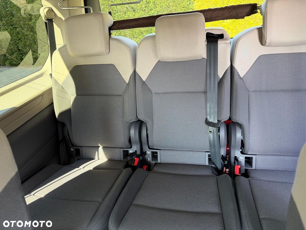 Volkswagen Multivan - 11