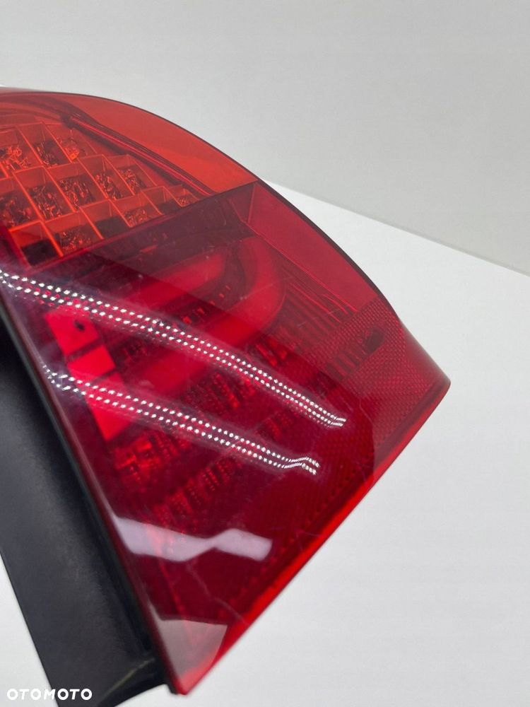 BMW 3 E91 LIFT PRAWA LAMPA TYŁ W BŁOTNIK LED - 5