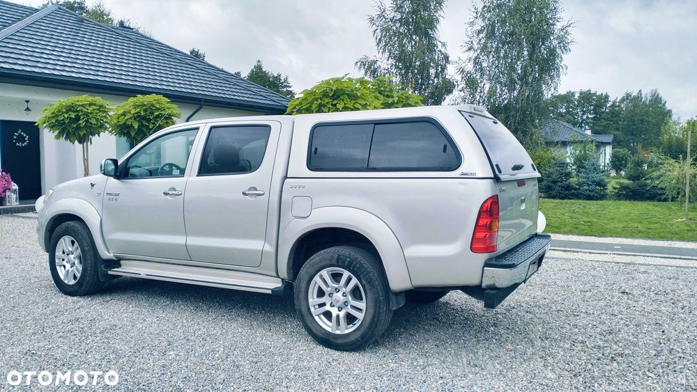 Toyota Hilux - 3