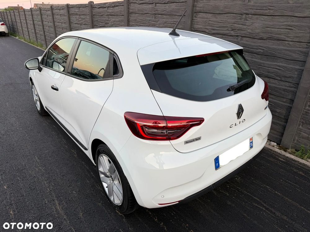 Renault Clio E-TECH 140 BUSINESS EDITION - 32