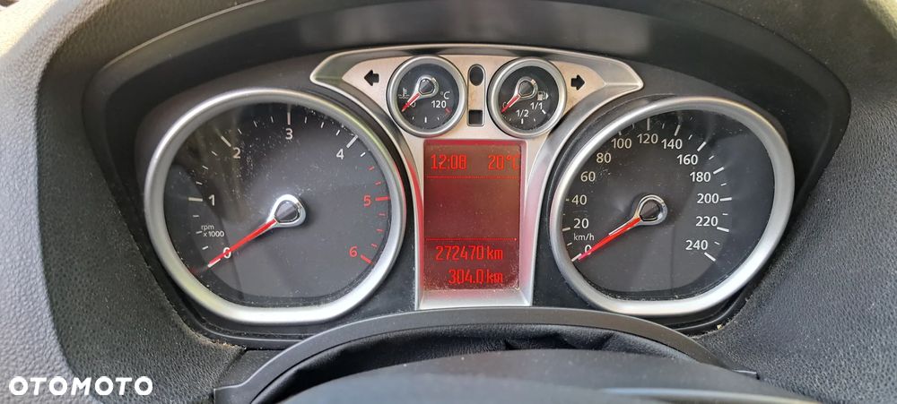 Ford Kuga - 12