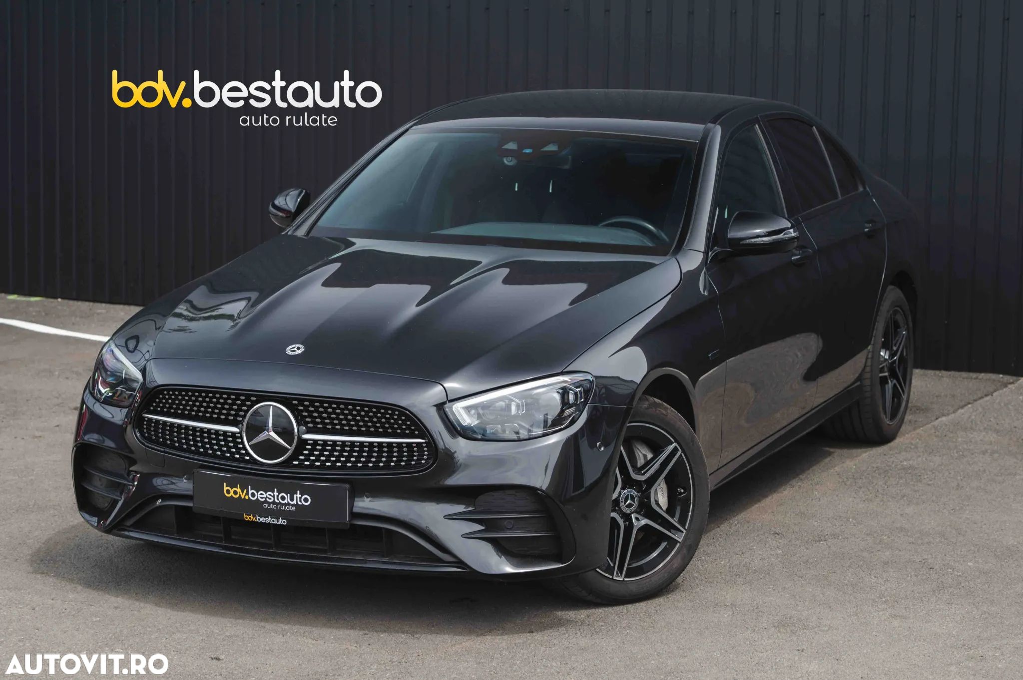 Mercedes-Benz E 300e 4Matic 9G-TRONIC Edition AMG Line - 1