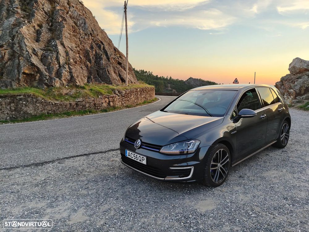 VW Golf - 4
