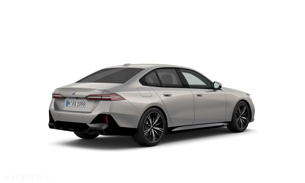 BMW Seria 5 520i mHEV M Sport - 2