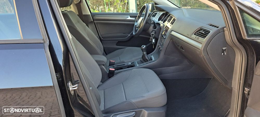 VW Golf 1.6 TDi BlueMotion Confortline - 9