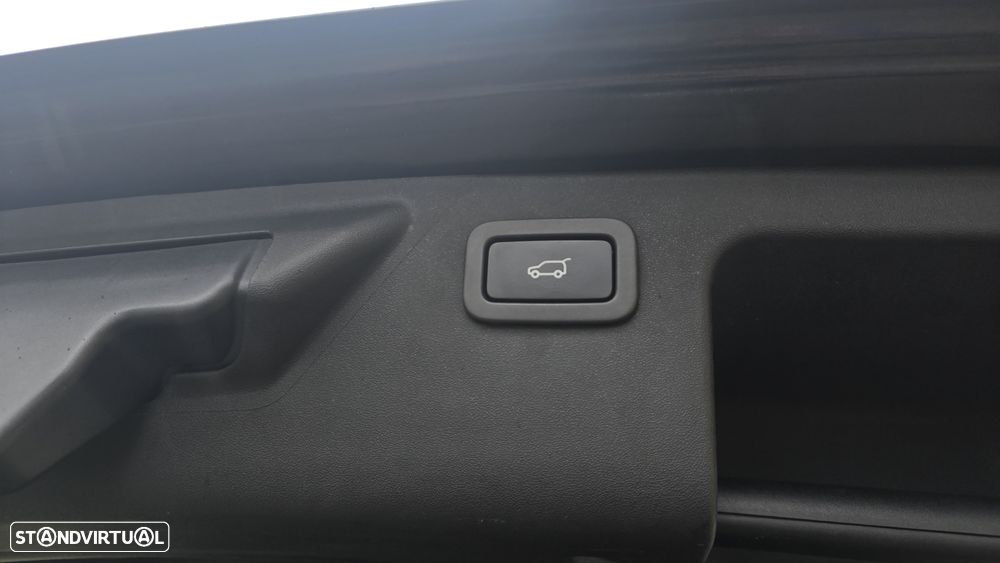 Land Rover Discovery Sport 2.0 eD4 HSE Luxury - 24