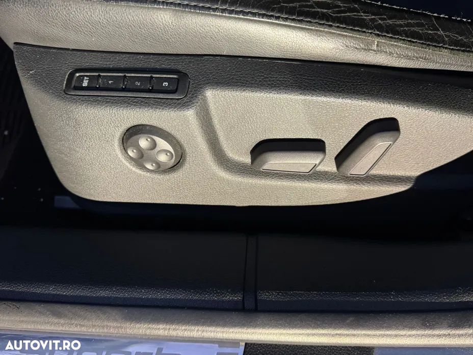 Skoda Superb 2.0 TDI Elegance DSG - 10