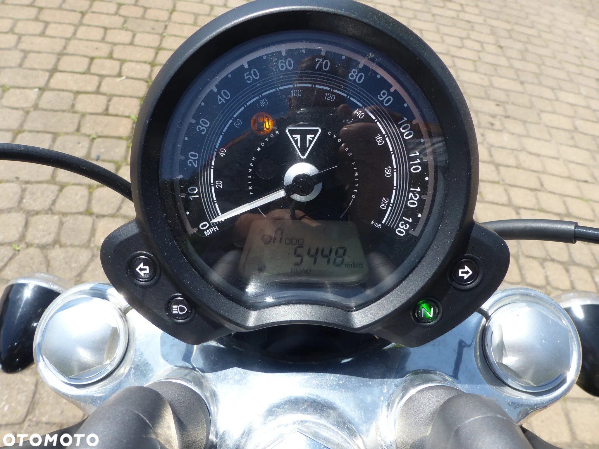 Triumph Bonneville - 17