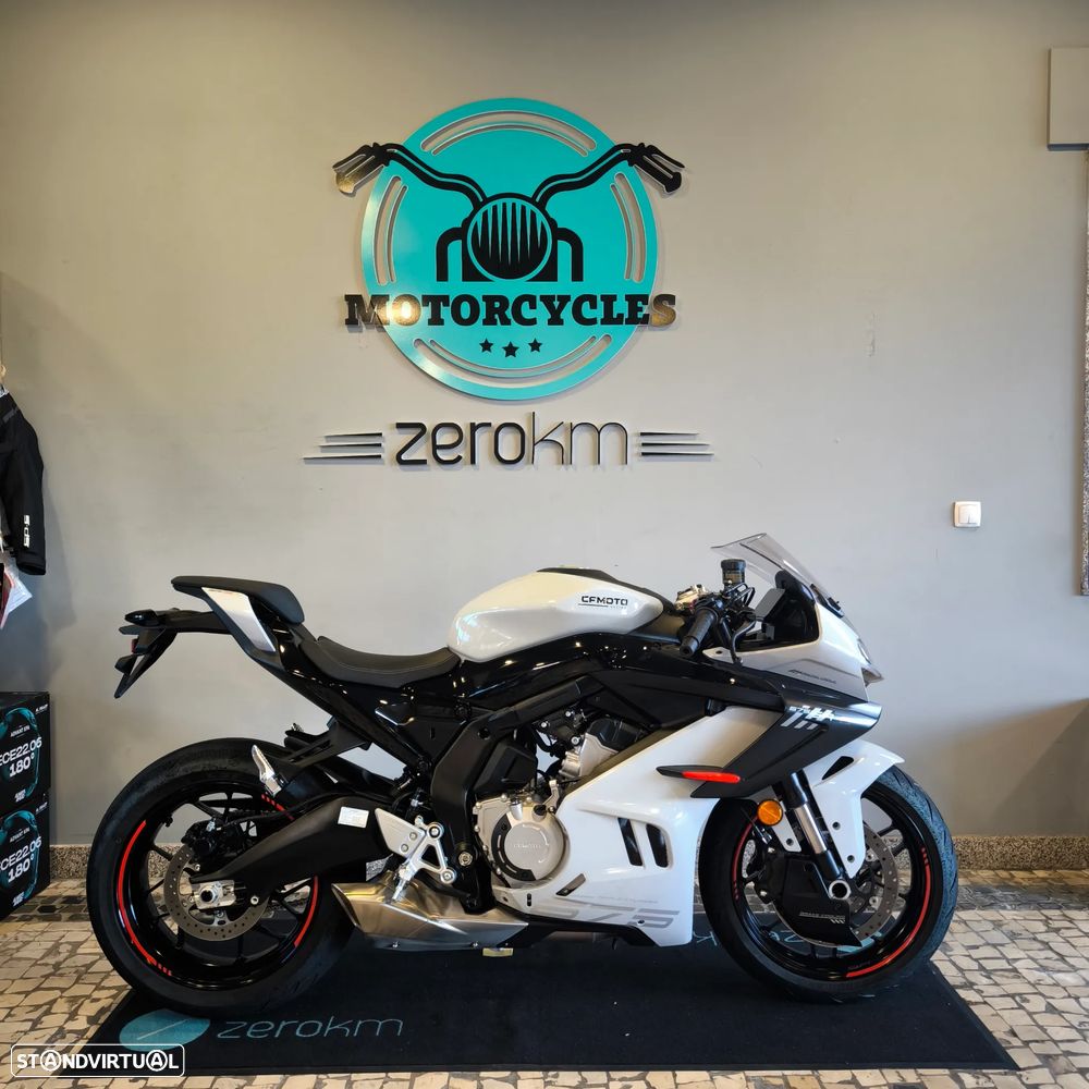 CF Moto 675SR-R - 1