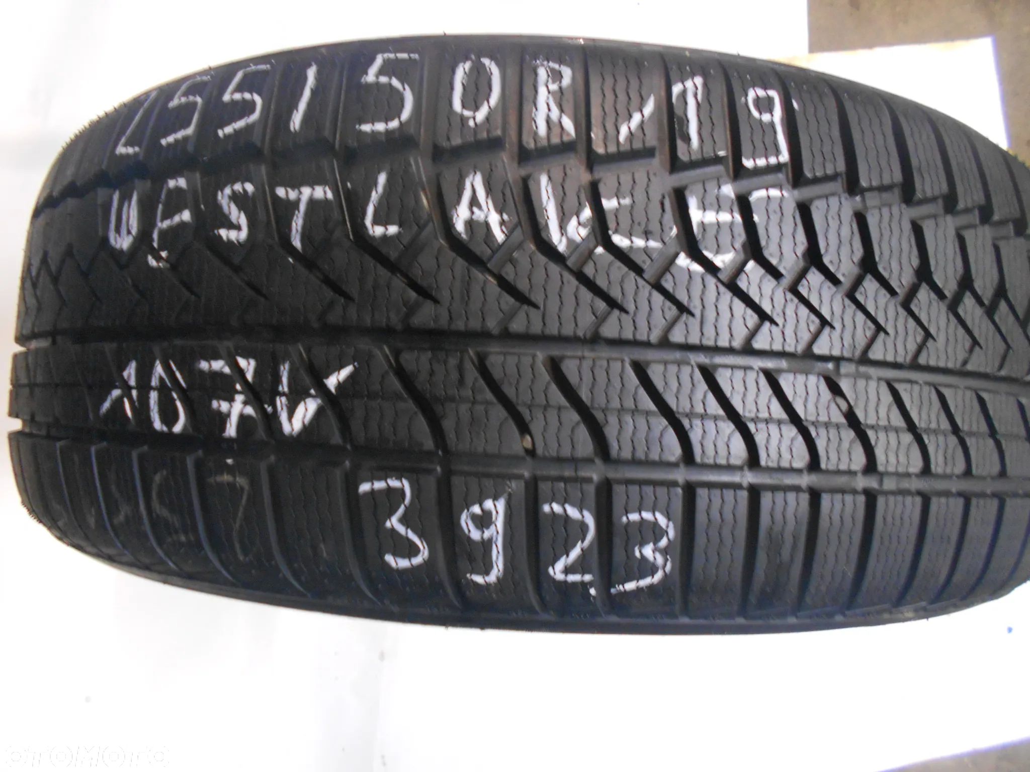 OPONA POJEDYNKA 255/50R19 WESTLAKE ZUPER SNOW Z-507 DOT 3923 8.2MM - 1