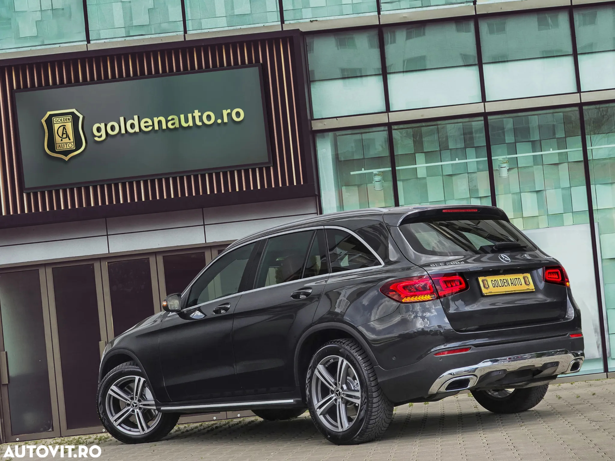 Mercedes-Benz GLC - 4