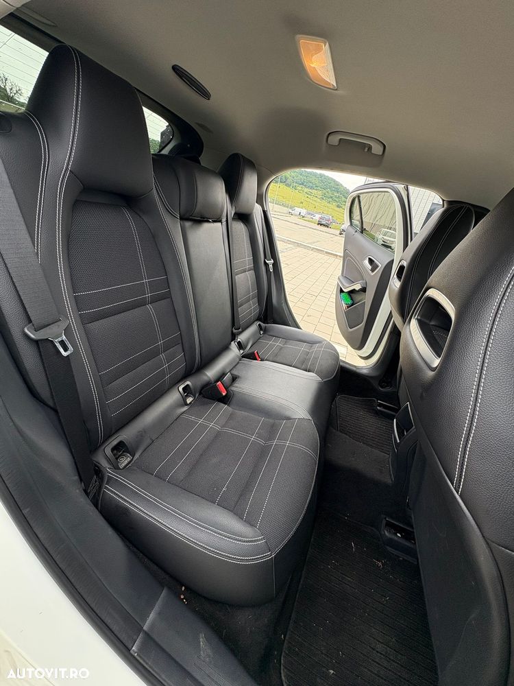 Mercedes-Benz GLA 200 CDI 4MATIC Aut. - 12
