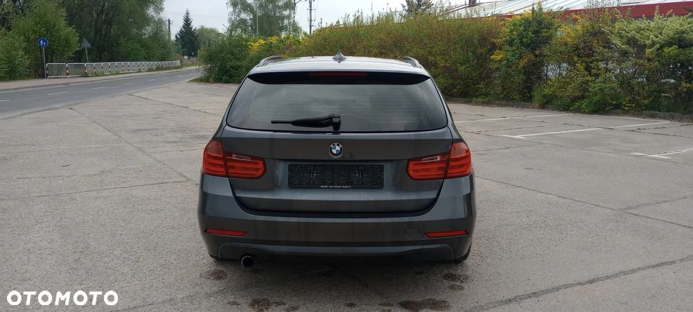 BMW Seria 3 318d DPF Edition Sport - 8