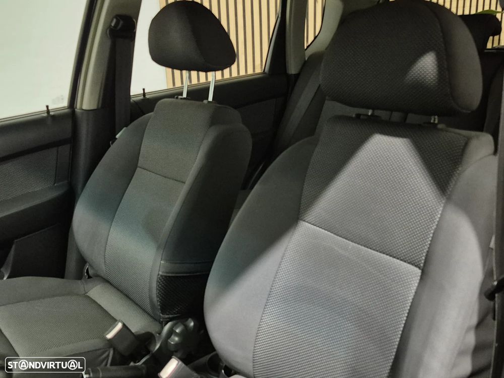 Chevrolet Aveo 1.2 LS - 21
