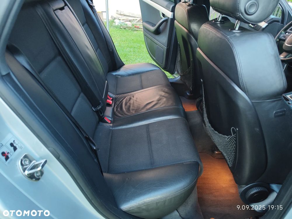 Audi A4 Avant 3.0 TDI Quattro - 19