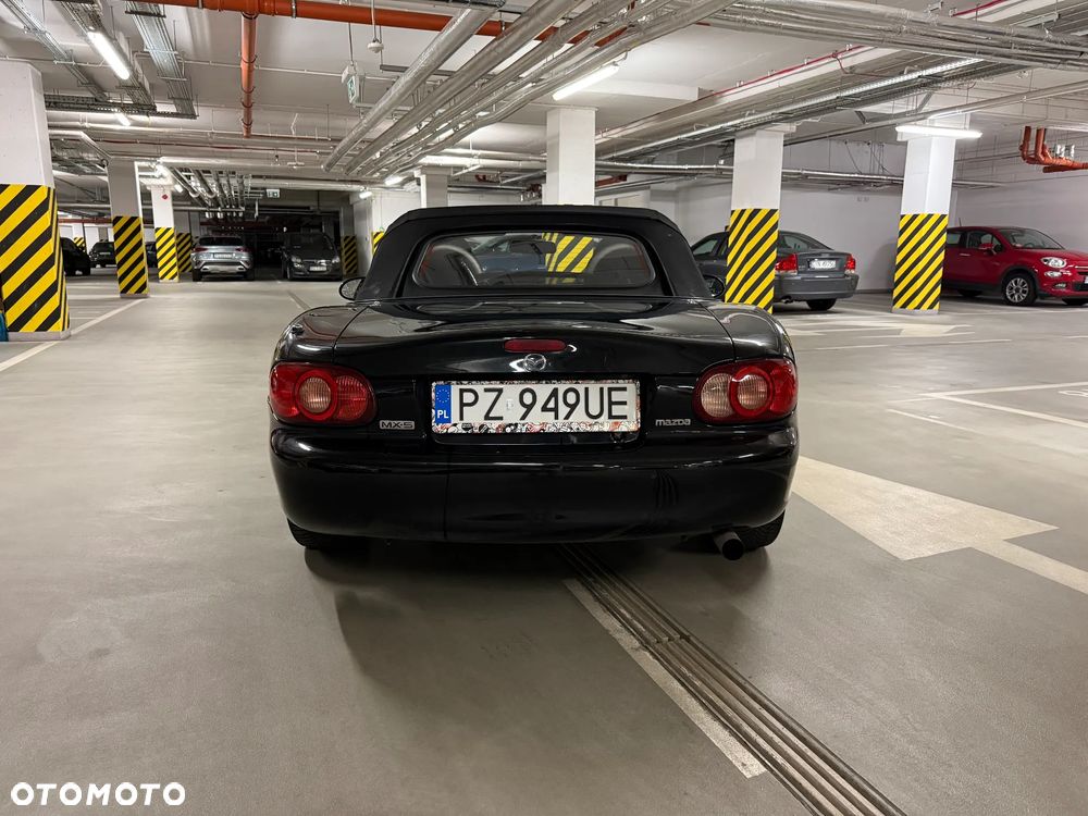 Mazda MX-5 1.6i 16V - 9