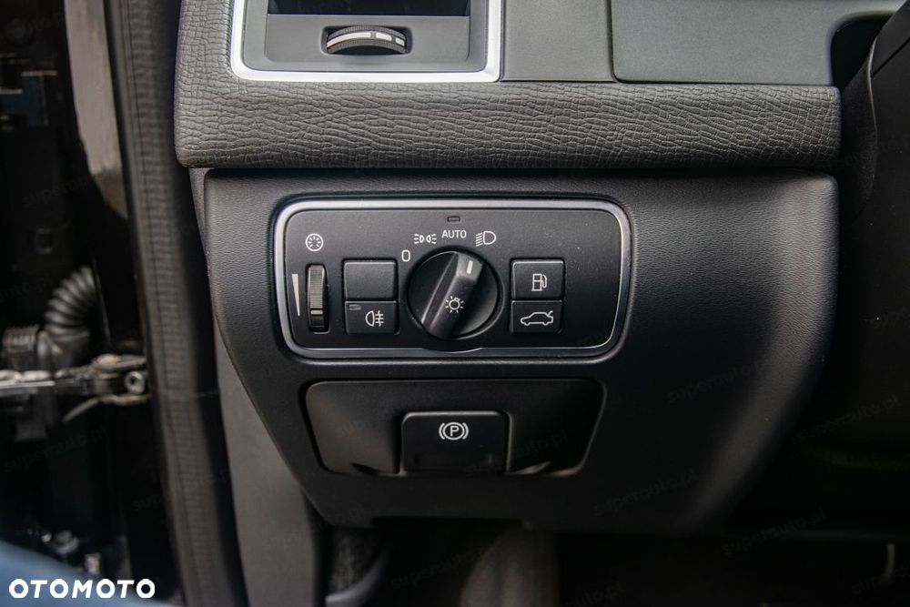 Volvo XC 60 D4 Geartronic Momentum - 12
