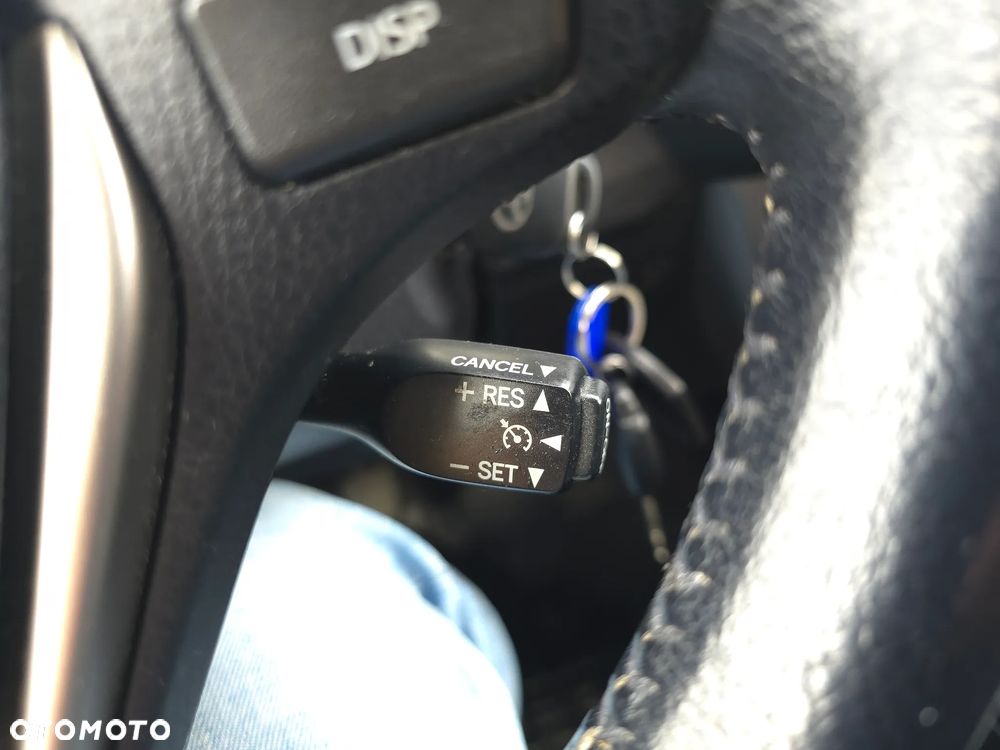 Toyota RAV4 2.0 D-4D Premium - 23