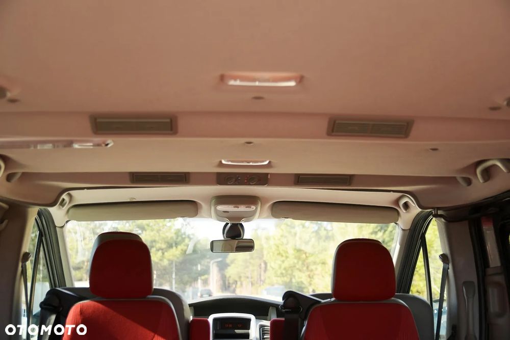 Opel Vivaro - 17
