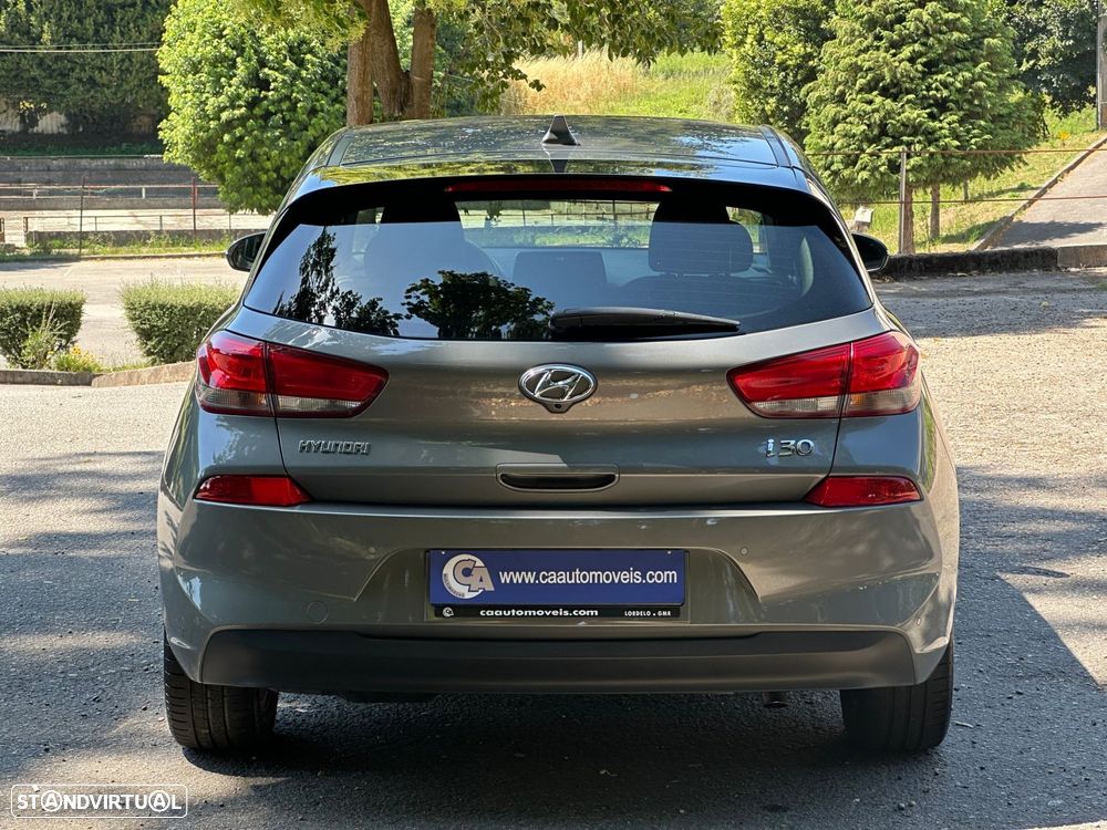 Hyundai i30 1.6 CRDI STyle Plus - 17