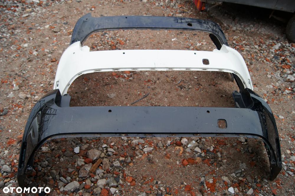 TOYOTA COROLLA E21 KOMBI 18- ZDERZAK TYŁ TYLNY - 1